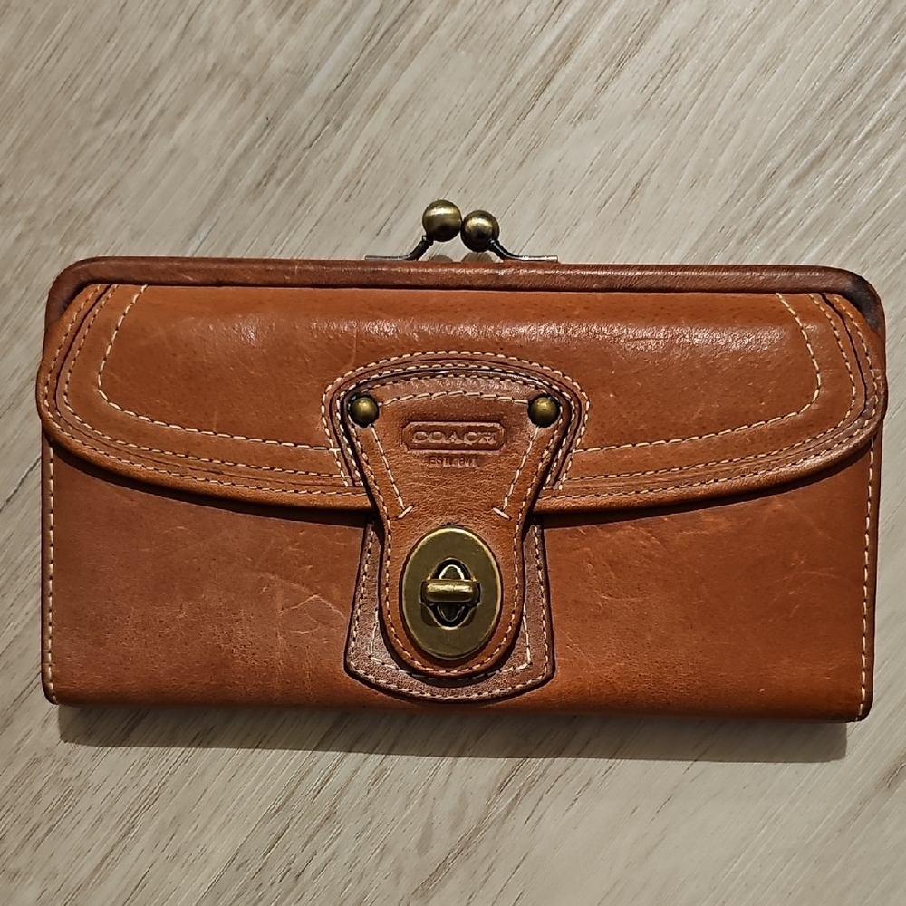 Coach Gigi Legacy Brown Leather 65th Anniversary Kisslock Trifold Wallet